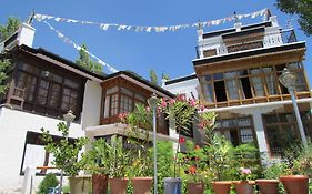 Ashoka Guest House Leh